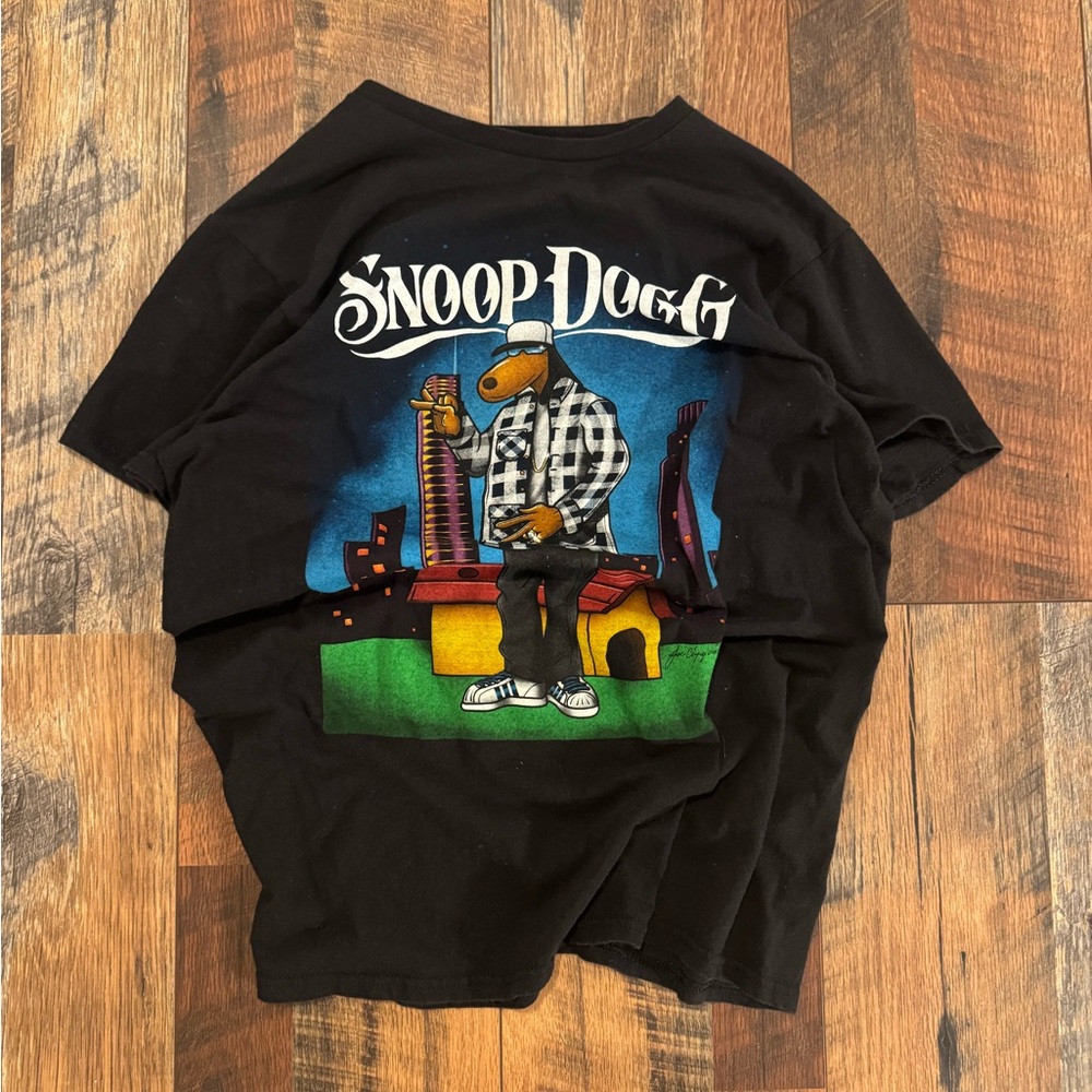 Black Graphic Tee - Short Sleeve